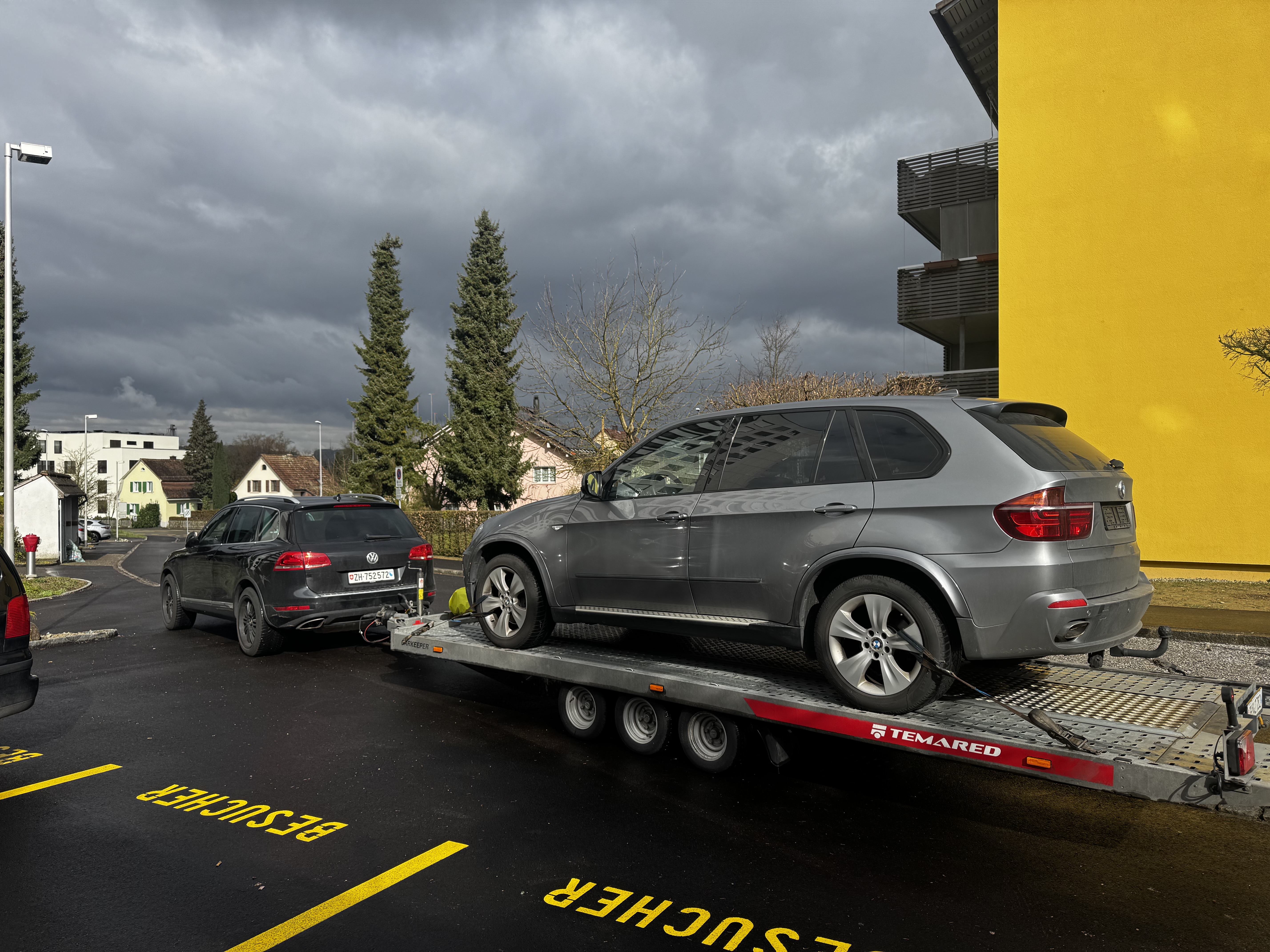 Sichere Autotransporte & Fahrzeugüberführungen in der Schweiz